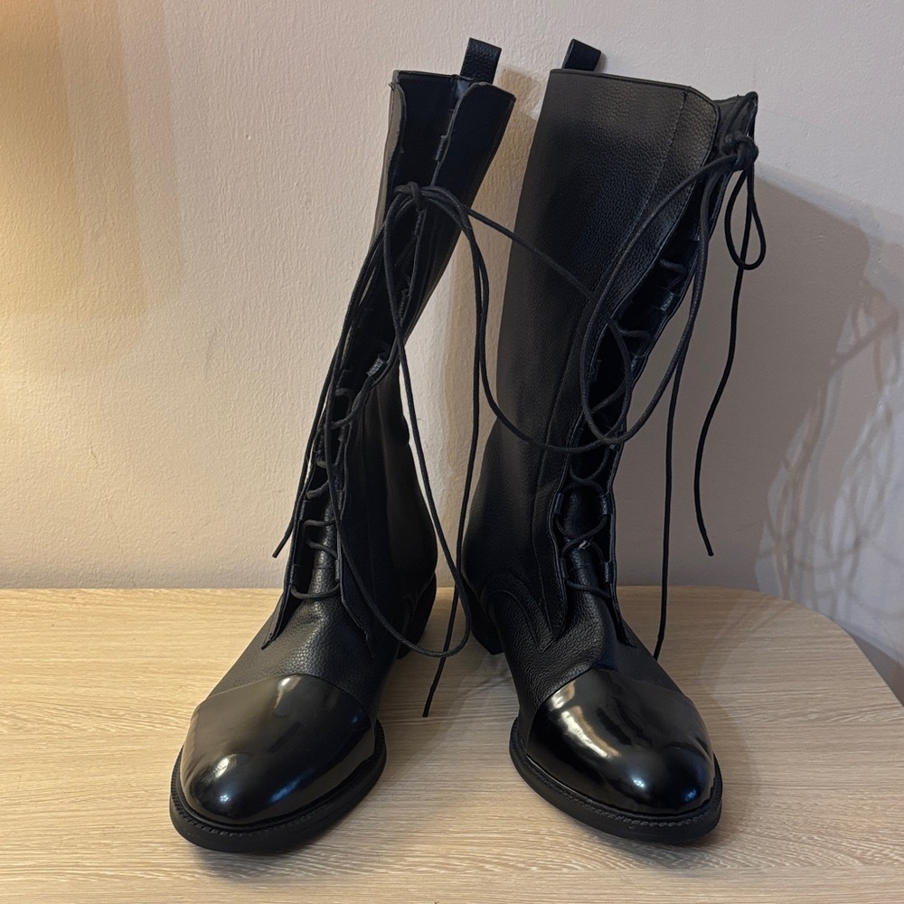 Rossstyle Elegant Black Lace-Up Women's Boots. New- 10 (41)